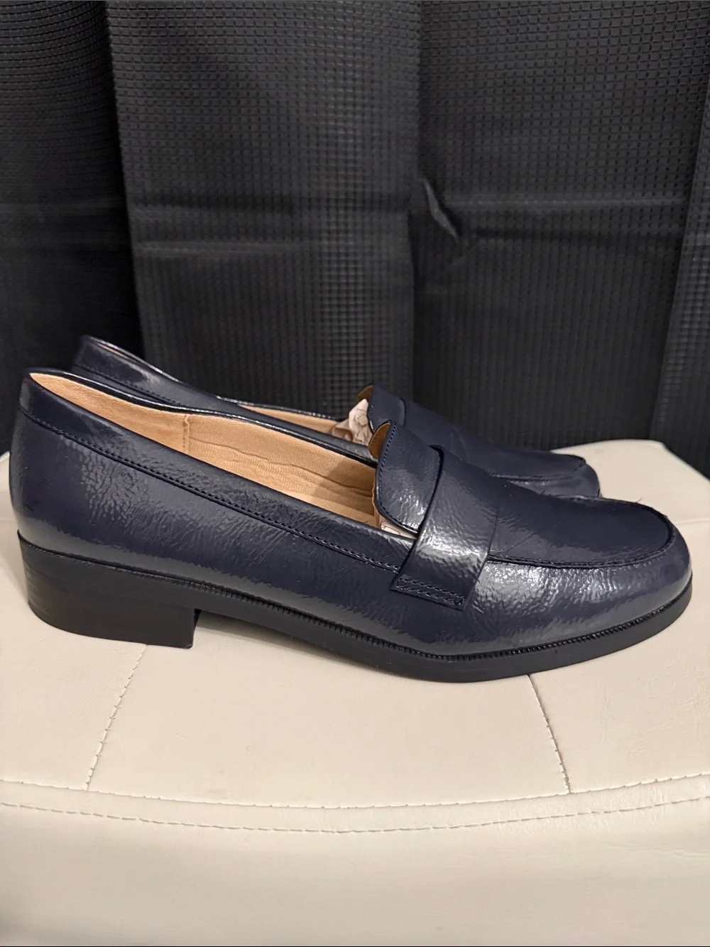 Life stride Classic Navy Patent leather Loafers - Women's Sz 11 New w/o tags
